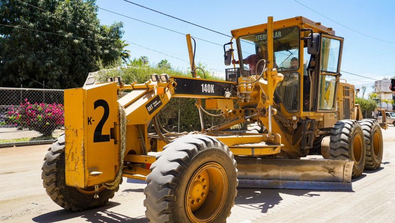 trabaja motoconformadora en el Valle de Guadalupe y La Misión