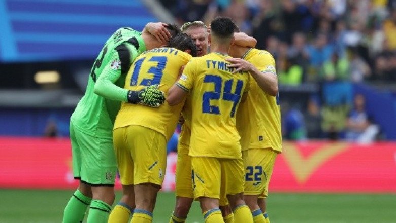 Ucrania remonta a Eslovaquia en los minutos finales