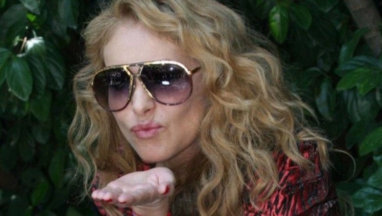 Paulina Rubio regaña a su baterista en pleno concierto