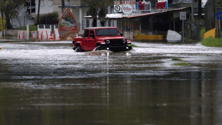 Intensas inundaciones azotan a Puerto Rico por el huracán Ernesto