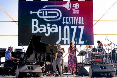 cuentos disfrutan del primer Baja Jazz Festival