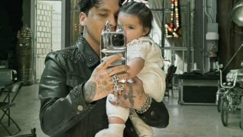 Christian Nodal declara su "preferencia" por su hija sobre su esposa