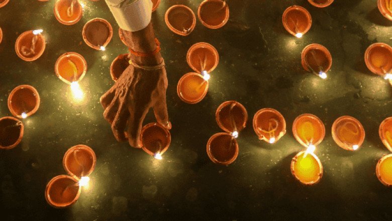 La India celebra el Diwali, la popular festividad hindú (FOTOS)