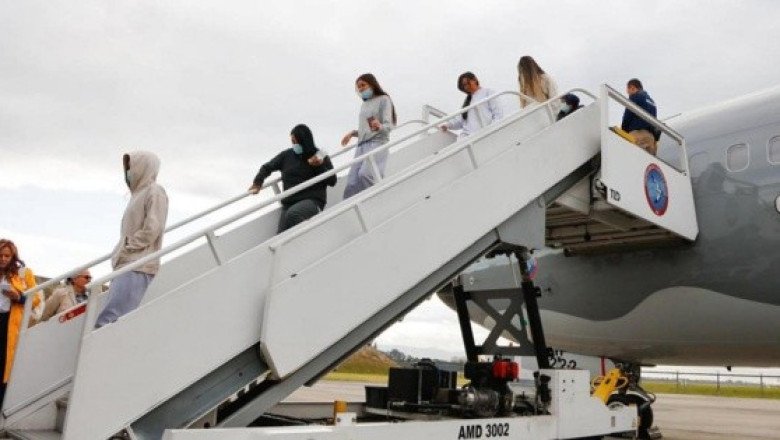Aterriza en Bogotá el primer avión con deportados de Estados Unidos