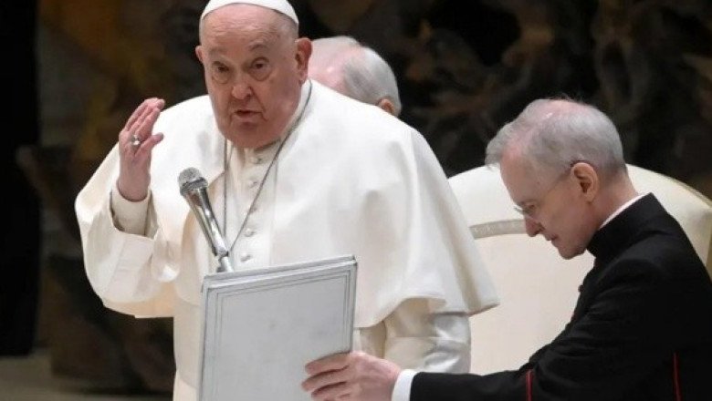 Papa Francisco es hospitalizado por bronquitis; suspende su agenda