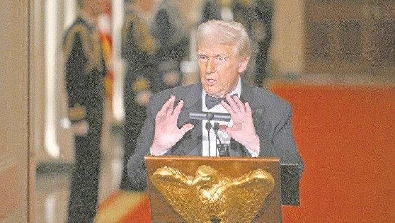 Trump alista expulsión de migrantes por enfermedades