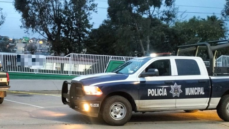 Dejan "narcomanta" colgada en escuela secundaria