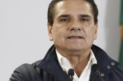 Silvano Aureoles logra frenar nuevamente su captura tras resolución de Tribunal