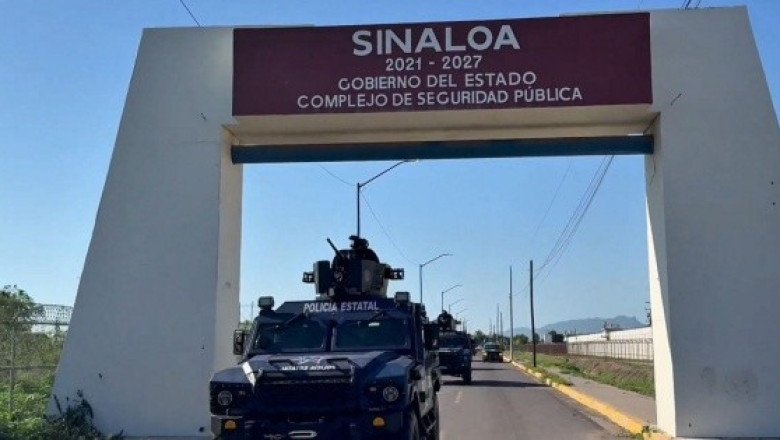 Gobierno entrega patrullas blindadas y armamento a policía de Sinaloa