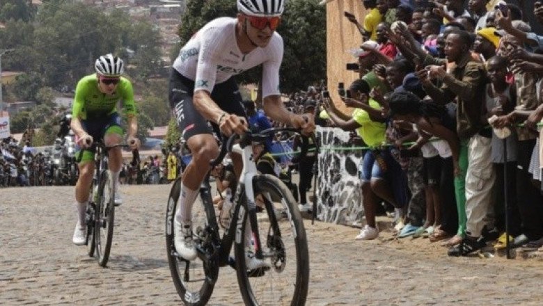 Isaac del Toro destaca en el Campeonato Mundial de Ciclismo de Ruta
