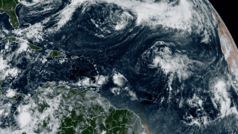 Tormenta "Lorenzo" avanza sobre el Atlántico sin representar amenaza