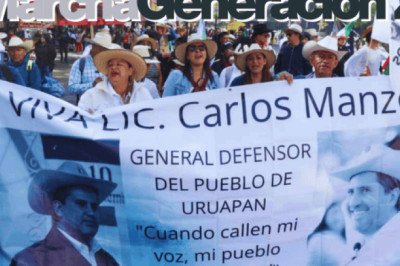 Abuela de Carlos Manzo asiste a marcha Generación Z y lanza acusaciones