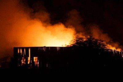 Explosión cerca de aeropuerto de Buenos Aires deja quince heridos y retrasa vuelos