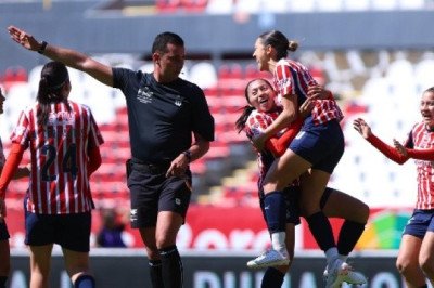 Chivas Femenil consigue un agónico triunfo ante Santos Laguna