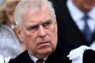 Foto del expríncipe Andrés con Virginia Giuffre es real, asevera Maxwell