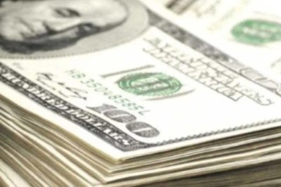 Peso mexicano se deprecia contra el dólar por segunda jornada consecutiva; cierra en 17.27 unidades