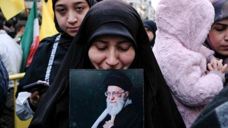 Jameneí decidió quedarse en su lugar de trabajo pese al riesgo: Irán