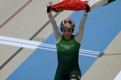Yareli Acevedo se cuelga el oro en la Copa del Mundo de ciclismo de pista