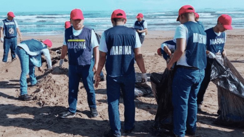 Marina recolecta 330 kilos de petróleo en playas de Veracruz