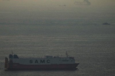 Irán advierte: buques que crucen Ormuz "se enfrentarán a graves consecuencias"