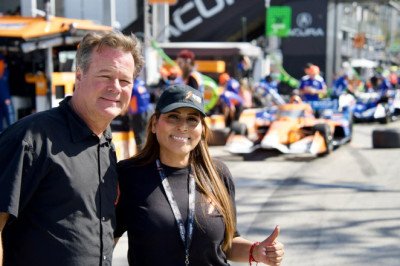 Claudia Agatón impulsa nueva carrera de automovilismo para Ensenada