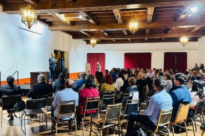 Ensenada Celebra la Literatura del Norte con Éxito en la  “VI Reseña del Libro: Conexión Literaria”