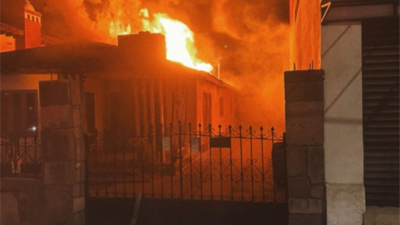 Atiende Bomberos incendio de casa en Av. Ruiz, entre 17 y 18
