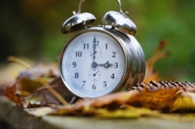 EU analiza hacer permanente el horario de verano: ¿qué cambiaría?