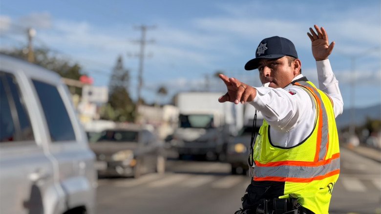 Informa Gobierno de Ensenada sobre operativo vial por retiro de maquinaria pesada