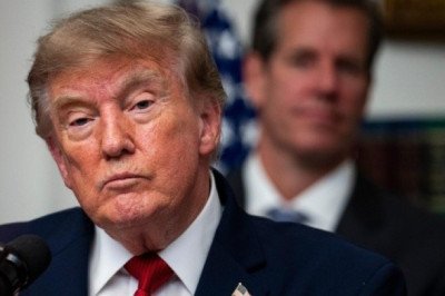 Trump acusa a Canadá de imponer "enormes aranceles" a agricultores de EU