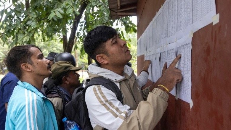Nepal publica lista de más de 600 personas desaparecidas tras la riada