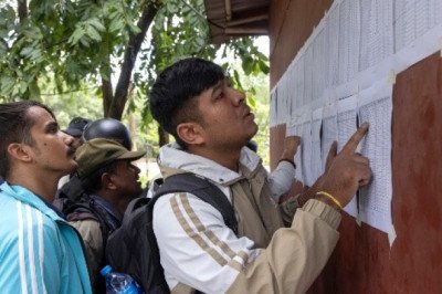 Nepal publica lista de más de 600 personas desaparecidas tras la riada