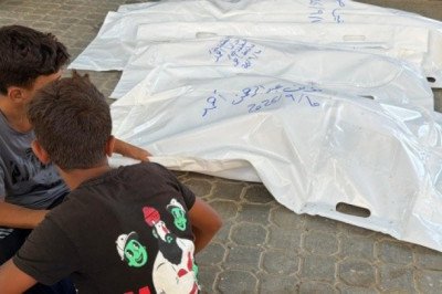 Ataque israelí al norte de Gaza mata a un matrimonio y a dos niñas