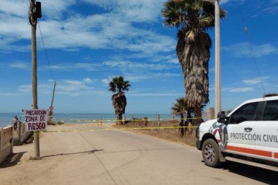 Mantiene Gobierno de Ensenada supervisión por derrumbes en camino de Eréndira