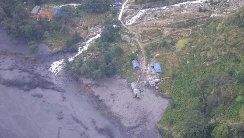 Riada vuelve a inundar Nepal: Hay desaparecidos | VIDEO