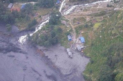 Riada vuelve a inundar Nepal: Hay desaparecidos | VIDEO