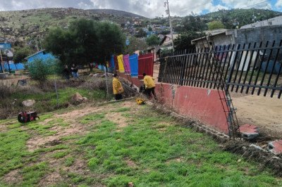 Derriban barda de escuela primaria en el Cañón Buena Vista.